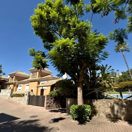 Holiday home Adosada En Santa Clara Marbella