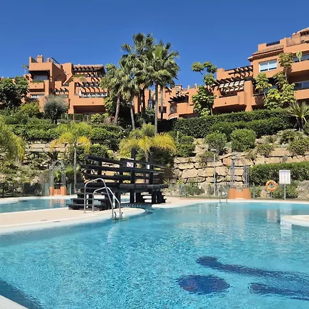 Adosada En Santa Clara * Marbella